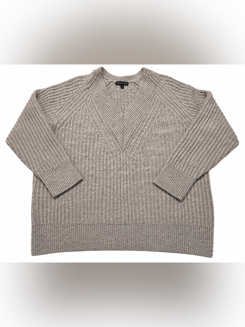 Banana Republic Merino Wool Alpaca V-Neck Sweater Gray Large